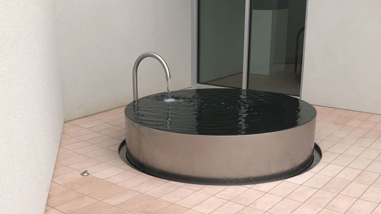 Stainless Steel Inifinity Edge Fountain